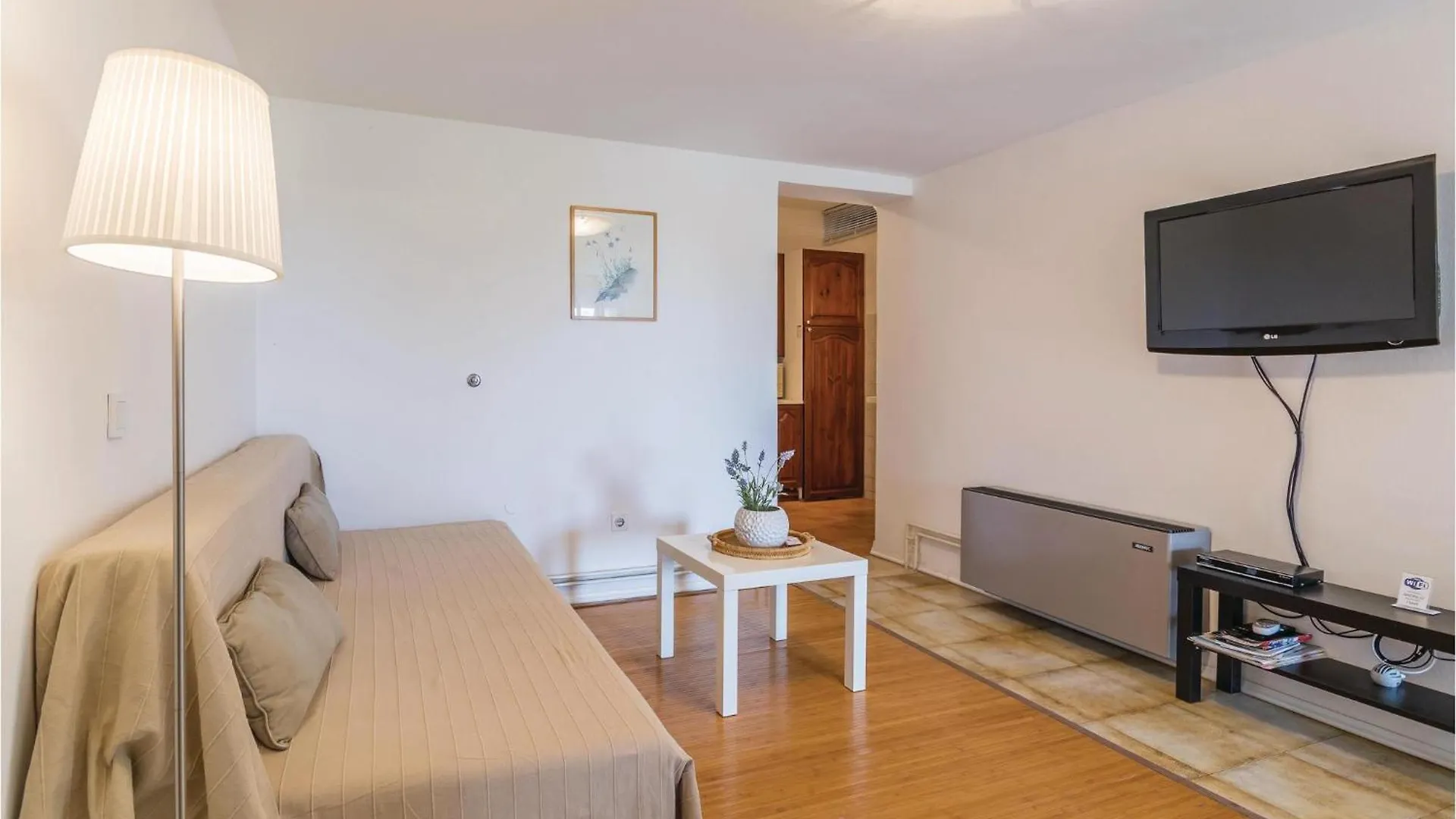 Pet Friendly Apartment In Pula With Wifi 0*,