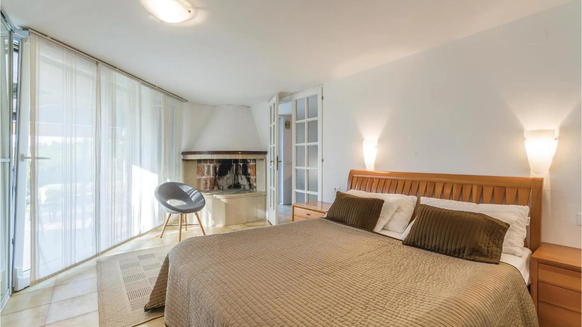 Pet Friendly Apartment In Pula With Wifi