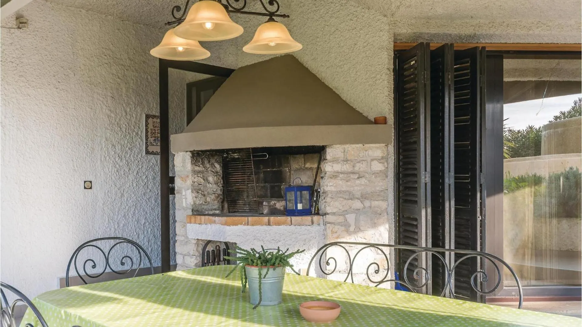 Pet Friendly Apartment In Pula With Wifi 0*,  Croatia