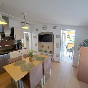 Sweet Lustig Apartament